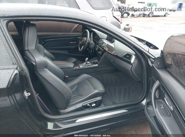 WBS4Y9C5XJAC86775 2018 BMW M4 Black Вид салону спереду