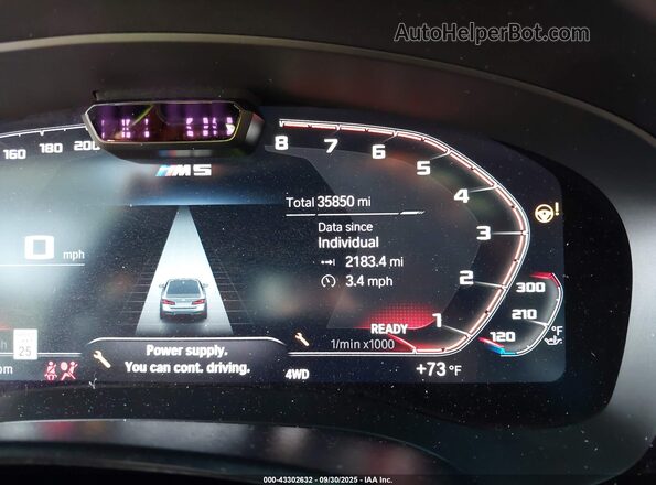 WBS83CH05MCF71418 2021 BMW M5 Orange Widok tylnych siedzeń
