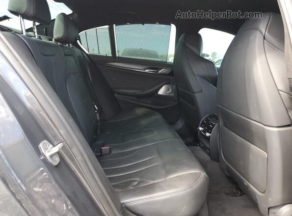 WBS83CH06NCH65232 2022 BMW M5 Gray Vista de los asientos traseros
