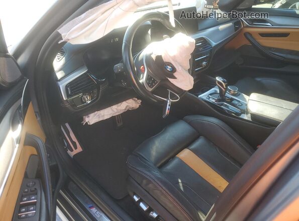 WBS83CH07MCG71682 2021 BMW M5 Gray Widok deski rozdzielczej