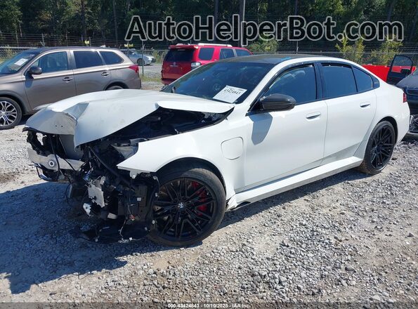 WBS83FK07SCT35809 2025 BMW M5 White Vista tres cuartos delantera izquierda