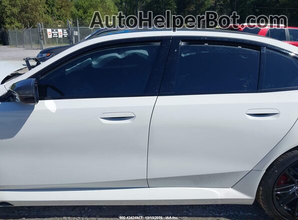 WBS83FK07SCT35809 2025 BMW M5 White 