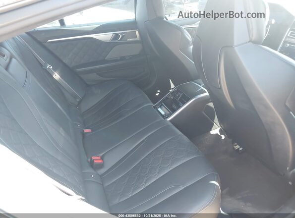 WBSGV0C08LCD92820 2020 BMW M8 Black Vista de la etiqueta del VIN