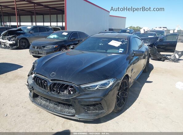 WBSGV0C08LCD92820 2020 BMW M8 Black Vista tres cuartos delantera izquierda