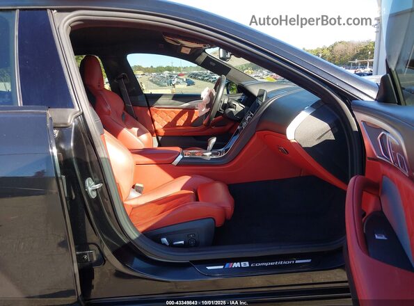 WBSGV0C09MCF13517 2021 BMW M8 Black Front interior view