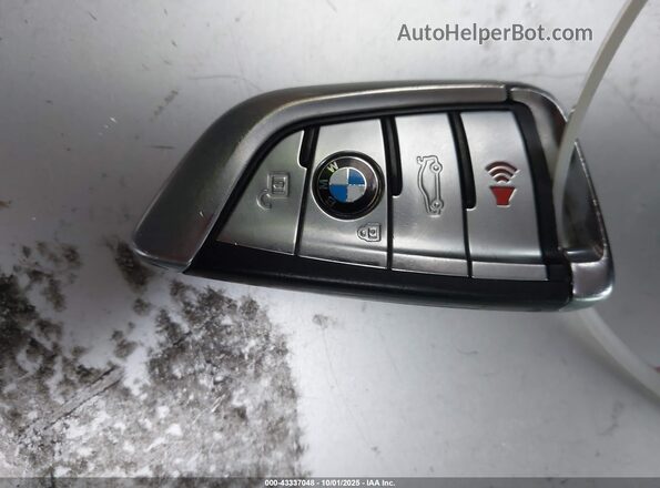 WBSJF0C51JB283968 2018 BMW M5 Gray Vista del salpicadero