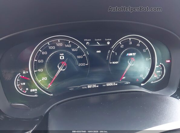 WBSJF0C51JB283968 2018 BMW M5 Gray Vista de los asientos traseros