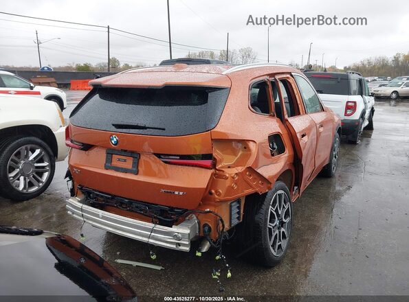 WBX73EF00R5017703 2024 BMW X1 Orange Trasero derecho