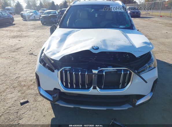 WBX73EF03S5048871 2025 BMW X1 White Front view