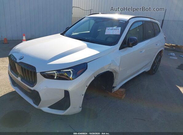 WBX73EF06S5344404 2025 BMW X1 White Front view
