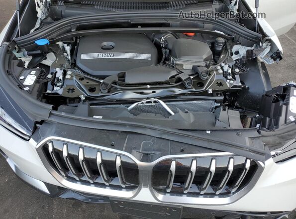 WBX73EF09T5409344 2026 BMW X1 Белый Вид задней части салона