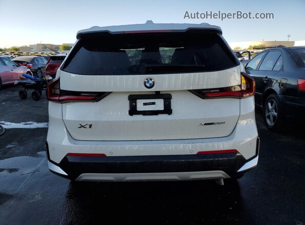 WBX73EF09T5409344 2026 BMW X1 Белый Вид сзади