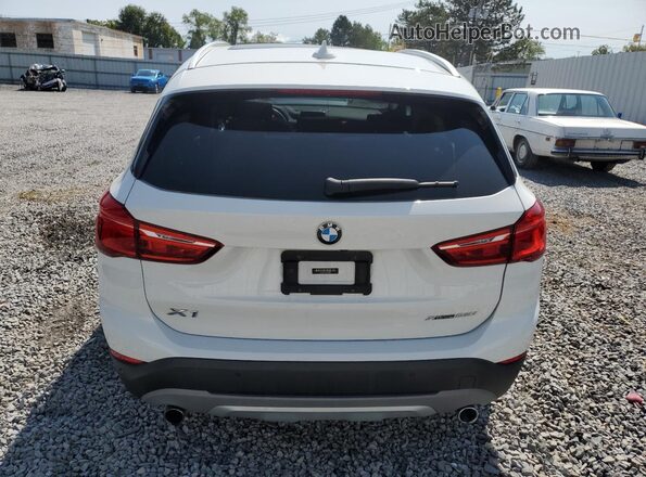 WBXHT3C32J5L30957 2018 BMW X1 White 