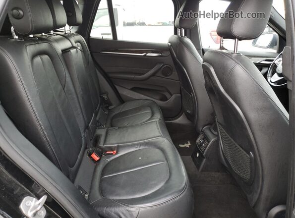 WBXHT3C37J5K22401 2018 BMW X1 Black 