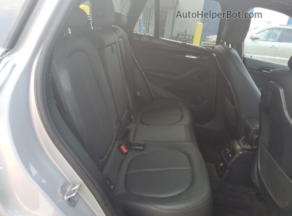 WBXHT3C3XJ5K31531 2018 BMW X1 Silver 