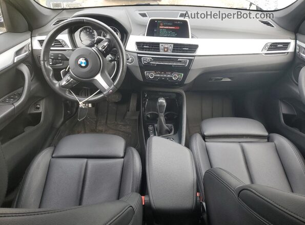 WBXHT3C57K5N57743 2019 BMW X1 Black Dashboard view
