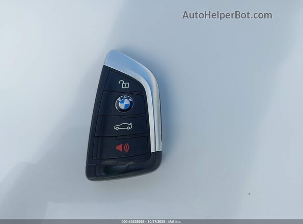 WBXHT3C58K5L38659 2019 BMW X1 Gray Вид панелі приладів