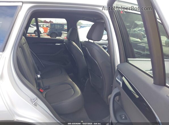 WBXHT3C58K5L38659 2019 BMW X1 Gray Вид наклейки з VIN-кодом