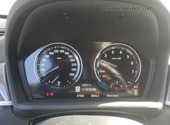 WBXHT3C58K5N75412 2019 BMW X1 Black Widok zestawu wskaźników