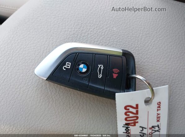 WBXJG7C06N5U68199 2022 BMW X1 Черный Вид панели приборов