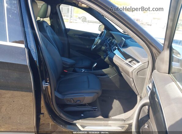 WBXJG9C01L5R31648 2020 BMW X1 Black Սալոնի դիմացի տեսք
