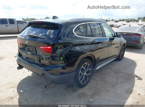 WBXJG9C08L5P96149 2020 BMW X1 Black Tył prawy