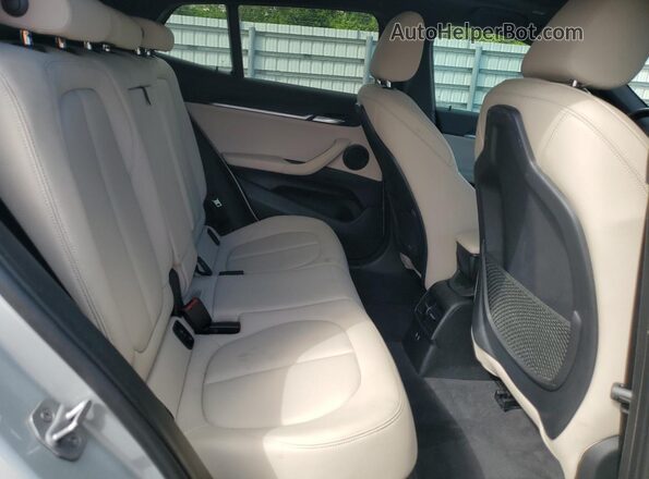 WBXYH9C02L5P60954 2020 BMW X2 Silver Widok wnętrza z tyłu