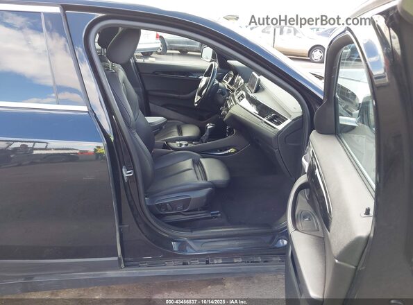 WBXYJ3C30JEB37778 2018 BMW X2 Black Widok wnętrza z przodu