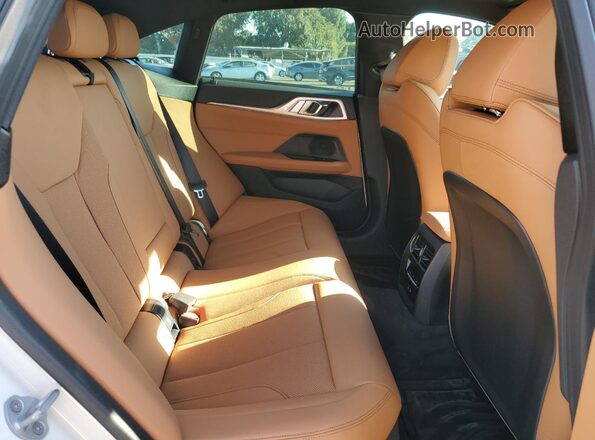 WBY23HD00SFU99390 2025 BMW I4 White Widok tylnych siedzeń