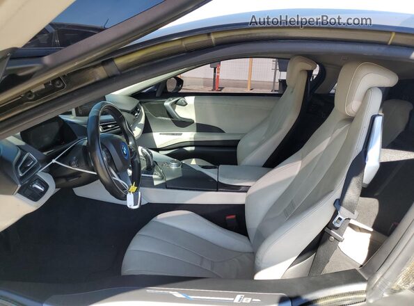 WBY2Z2C50GV675814 2016 BMW I8 Gray Front interior view