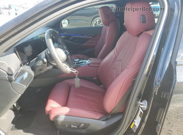 WBY33FK05RCR16994 2024 BMW OTHER Черный Вид салона спереди
