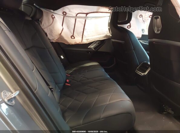 WBY53EJ07RCR10523 2024 BMW OTHER Silver Widok naklejki z numerem VIN
