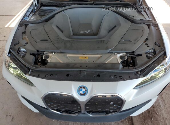 WBY73AW08NFN06228 2022 BMW I4 White Вид задньої частини салону