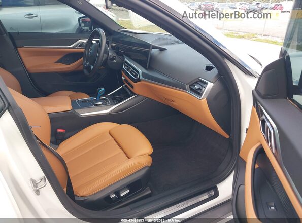 WBY73AW0XPFN90054 2023 BMW I4 White Вид салону спереду