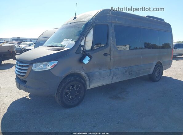 WCDPF1CD1KT002037 2019 FREIGHTLINER SPRINTER 2500 Gray Vista tres cuartos delantera izquierda