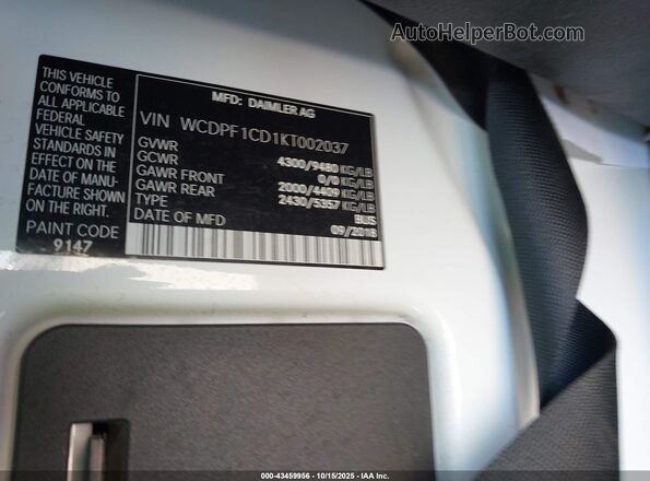 WCDPF1CD1KT002037 2019 FREIGHTLINER SPRINTER 2500 Gray Vista del compartimento del motor
