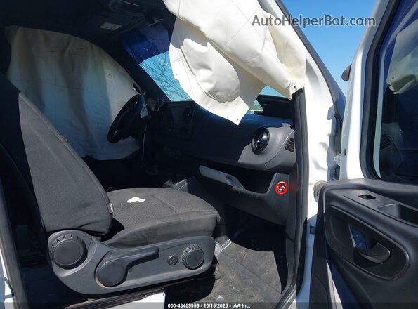 WCDPF1CD1KT002037 2019 FREIGHTLINER SPRINTER 2500 Gray Vista interior delantera