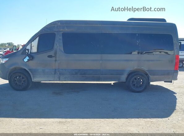 WCDPF1CD1KT002037 2019 FREIGHTLINER SPRINTER 2500 Gray Vista interior de 360 grados