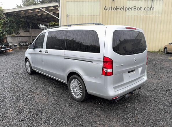 WD4PG2EE4H3222082 2017 MERCEDES-BENZ METRIS Silver Tył prawy