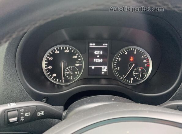 WD4PG2EE4H3222082 2017 MERCEDES-BENZ METRIS Silver Widok deski rozdzielczej