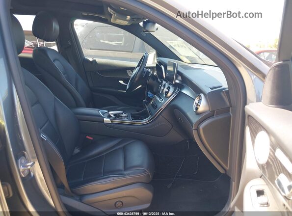 WDC0G4JB2HF143117 2017 MERCEDES-BENZ GLC 300 Gray 