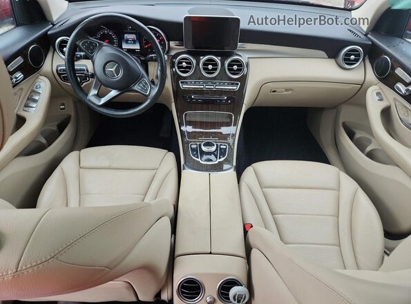 WDC0G4KB3JV053372 2018 MERCEDES-BENZ GLC-CLASS Красный Вид панели приборов