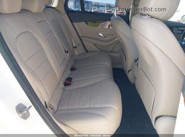 WDC0G4KBXJV106522 2018 MERCEDES-BENZ GLC 300 White 