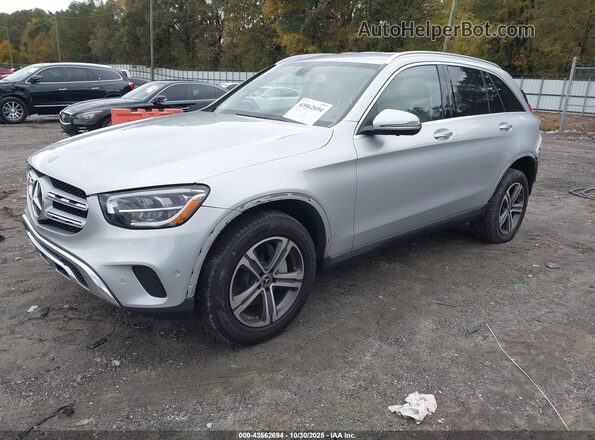 WDC0G8EB2LF699812 2020 MERCEDES-BENZ GLC 300 Серебряный Передняя левая четверть