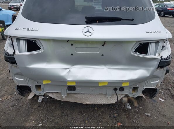 WDC0G8EB2LF699812 2020 MERCEDES-BENZ GLC 300 Серебряный Вид спереди