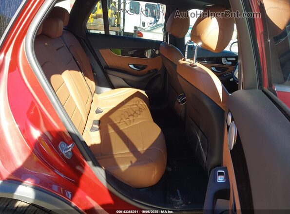 WDC0G8EB3LF746118 2020 MERCEDES-BENZ GLC 300 Red VIN կոդի պիտակի տեսք