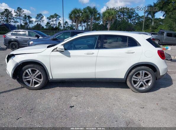 WDCTG4EB1HJ281848 2017 MERCEDES-BENZ GLA 250 Белый Панорамный вид салона 360°