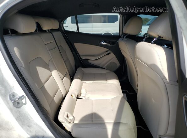 WDCTG4EB1JJ460963 2018 MERCEDES-BENZ GLA White 