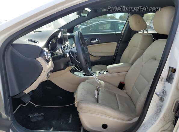 WDCTG4EB1JJ460963 2018 MERCEDES-BENZ GLA White 