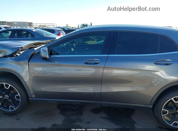 WDCTG4EB2LJ678073 2020 MERCEDES-BENZ GLA 250 Gray 360 interior view